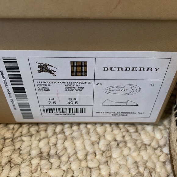 Burberry Tan and Black Espadrilles Chic Design - Picture 3 of 4